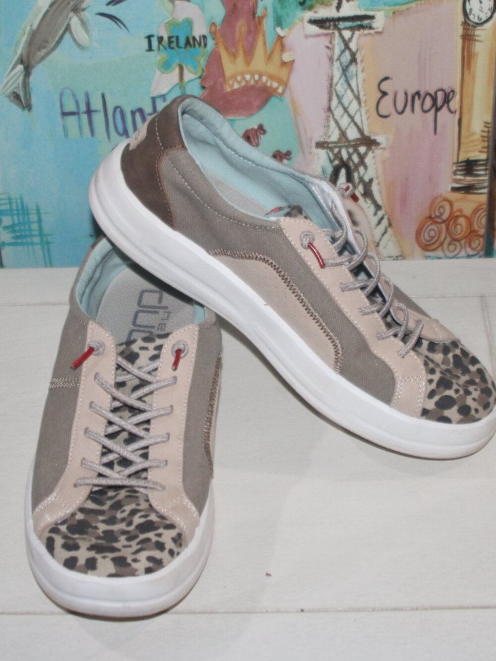 11A GUC LADIES HEY DUDE SNEAKERS - 10 - TAN/LEOPARE